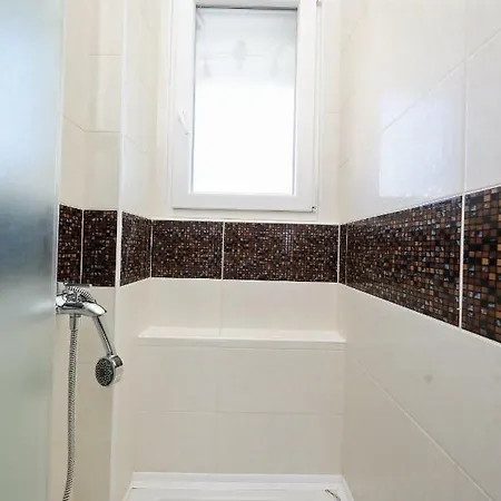 Apartment Caisa Classic Beachfront Zadar