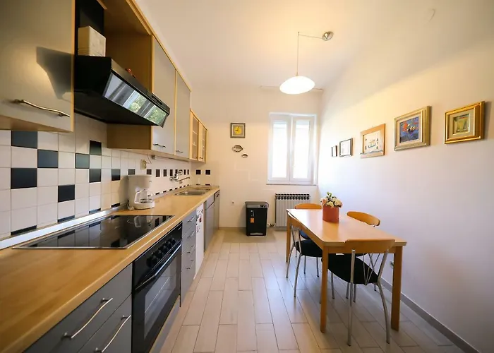 Apartman Caisa Classic Beachfront