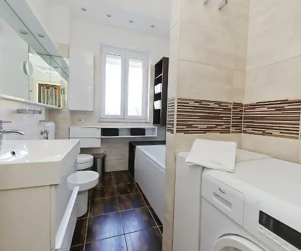 Caisa Classic Beachfront Apartman