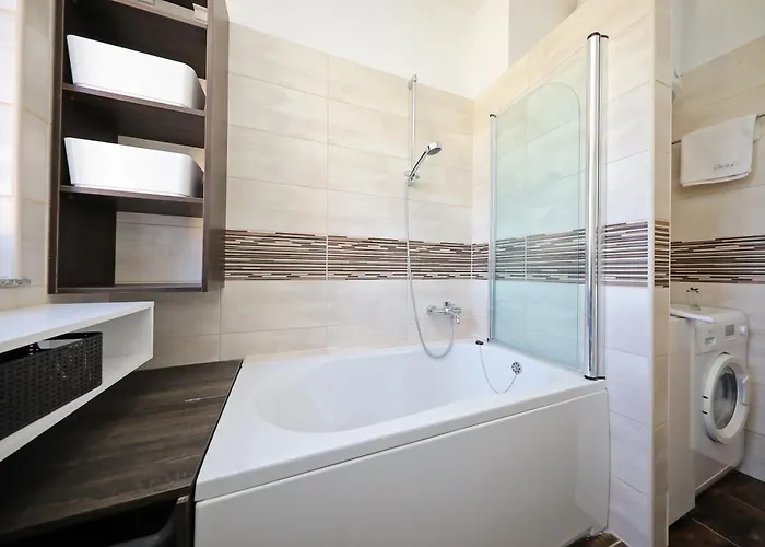 Caisa Classic Beachfront Apartman Zadar