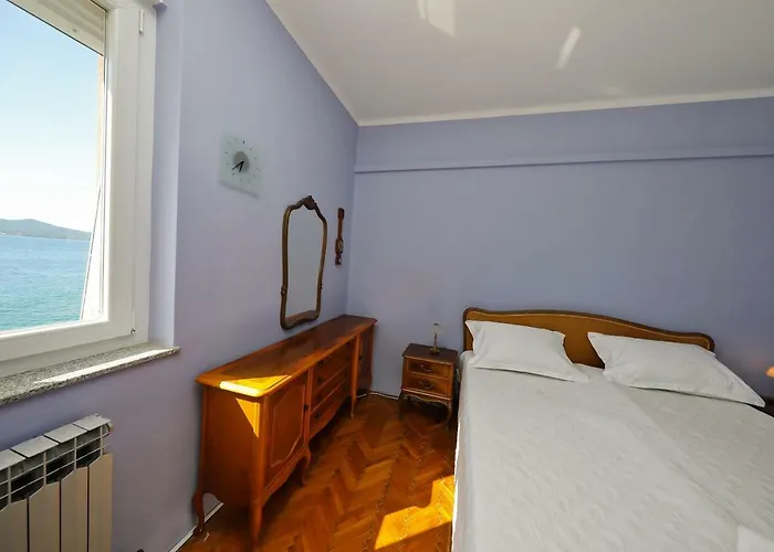 Caisa Classic Beachfront * Zadar